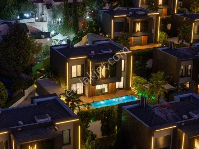 Kuşadası'nda Satılık Ultra Lüksün Tanımı Full Eşyalı Villa - Görsel 3