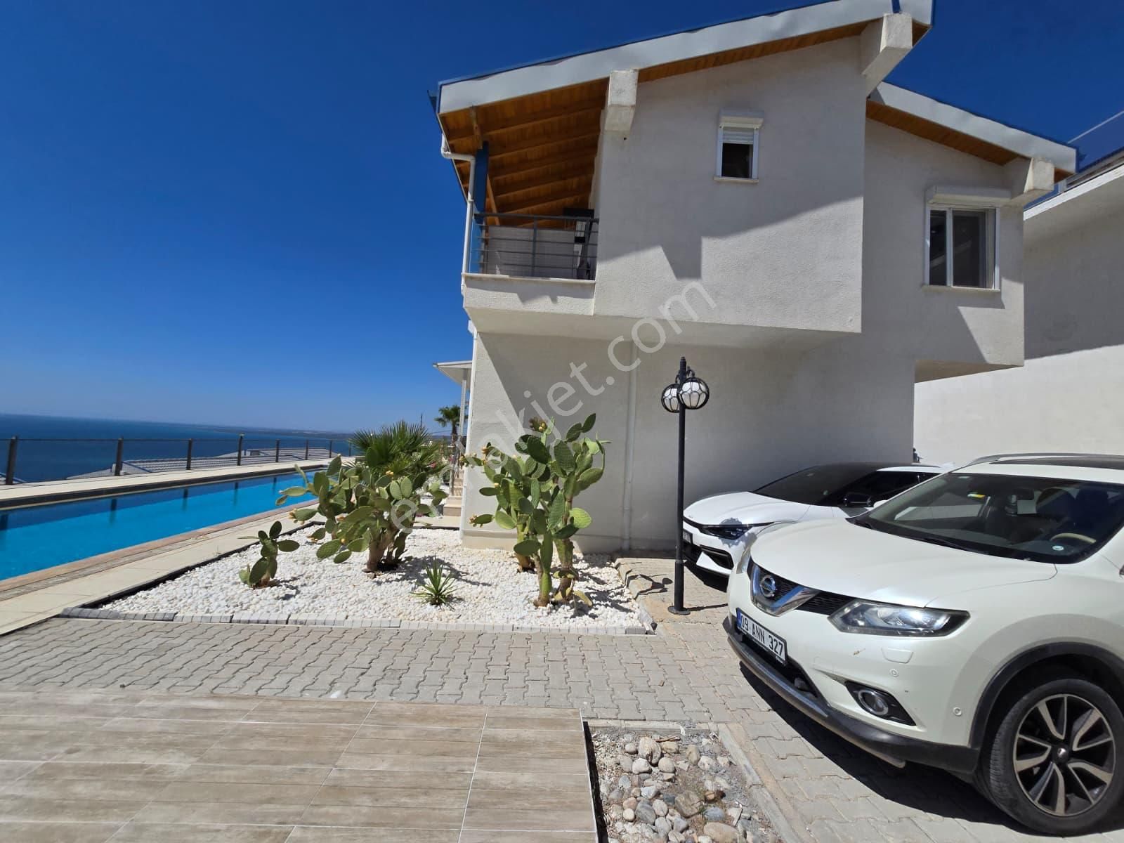 Didim Akbük'te Full Panoramik Deniz Manzaralı 3+1 Müstakil Villa - Görsel 4