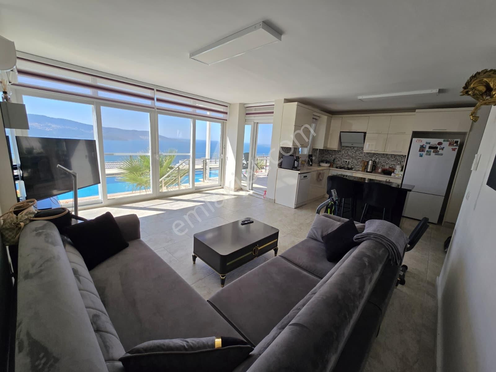 Didim Akbük'te Full Panoramik Deniz Manzaralı 3+1 Müstakil Villa - Görsel 10
