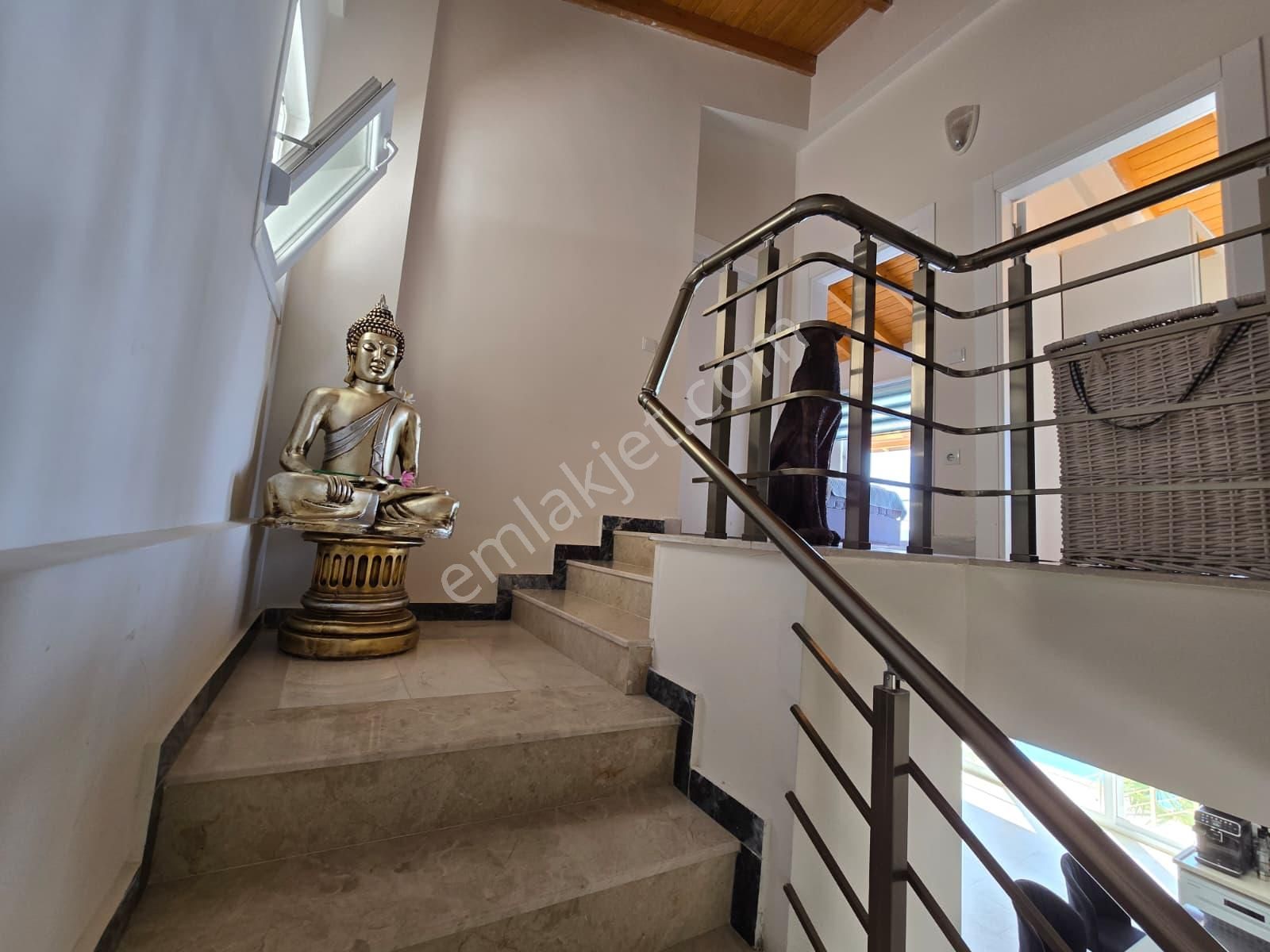 Didim Akbük'te Full Panoramik Deniz Manzaralı 3+1 Müstakil Villa - Görsel 18