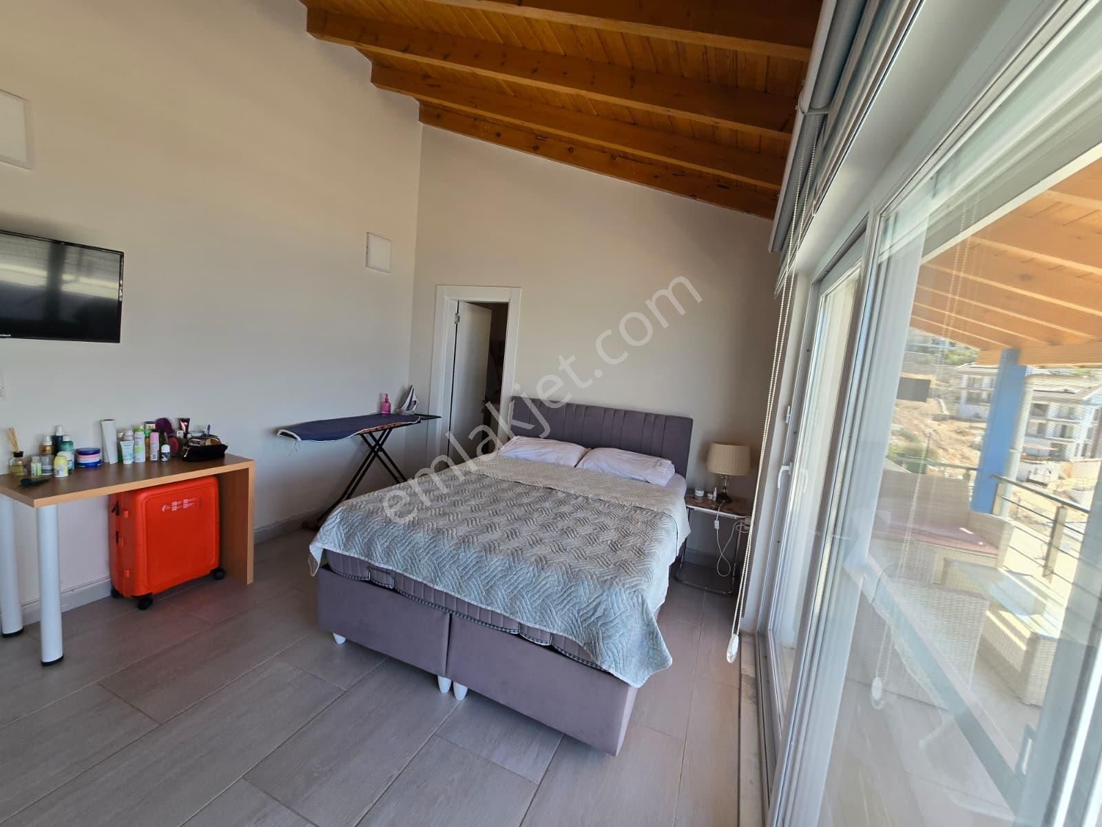 Didim Akbük'te Full Panoramik Deniz Manzaralı 3+1 Müstakil Villa - Görsel 19