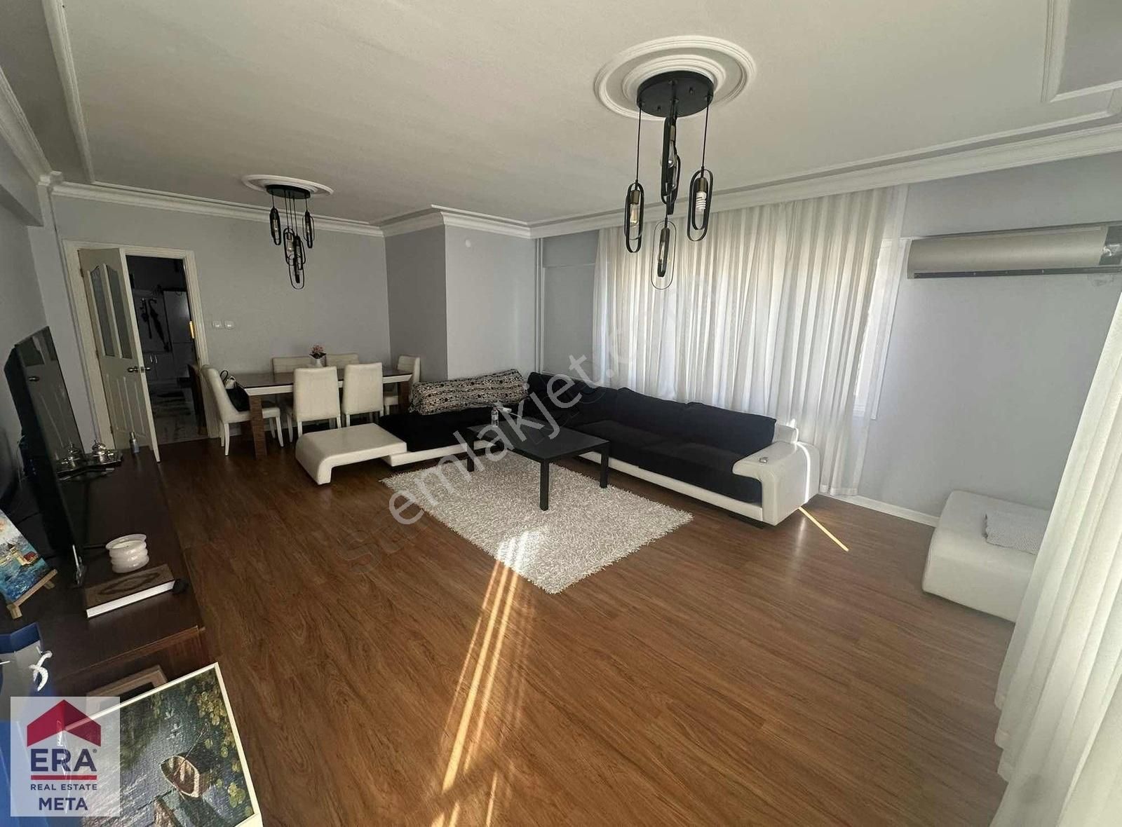 Kadıköy Merdivenköy'de 3+1 Ferah Ve Eşyalı Daire
