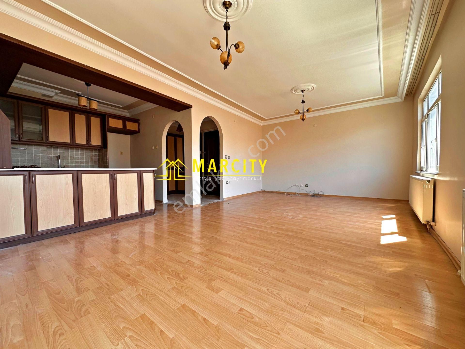 Marcity'den Çamlık Caddesi Civarı Temiz 3+1 5.kat Daire