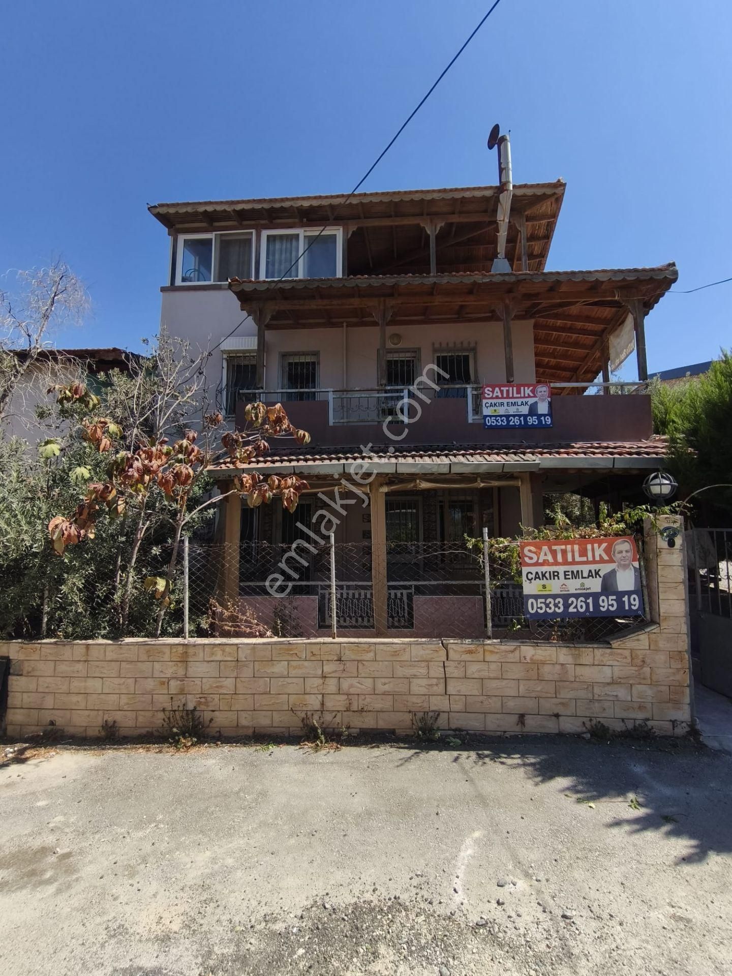 Urla Kalabakta Denize 100m. D.gazlı Dubleks Satılık 3+1 Villa