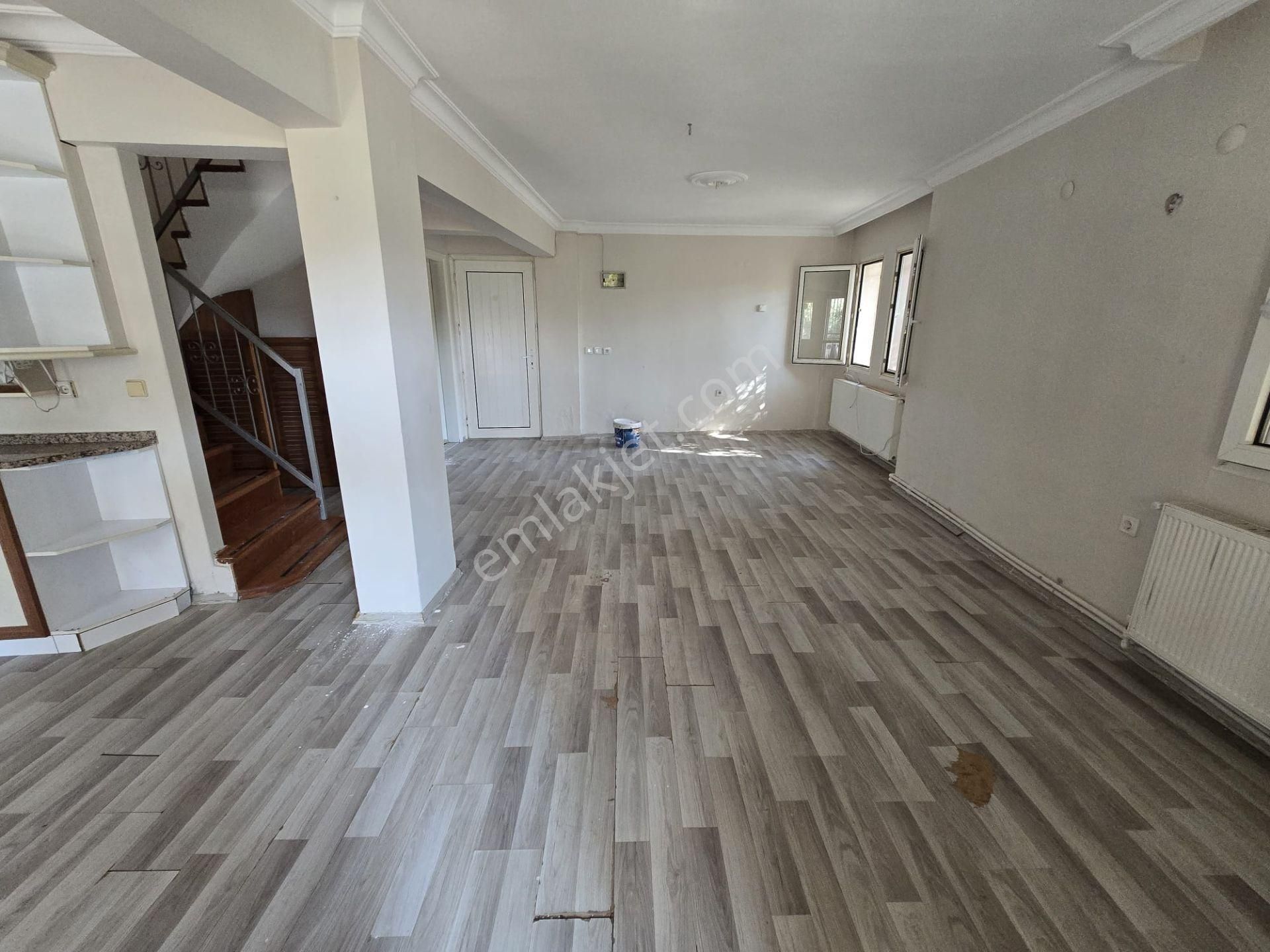 Urla Kalabakta Denize 100m. D.gazlı Dubleks Satılık 3+1 Villa - Görsel 23