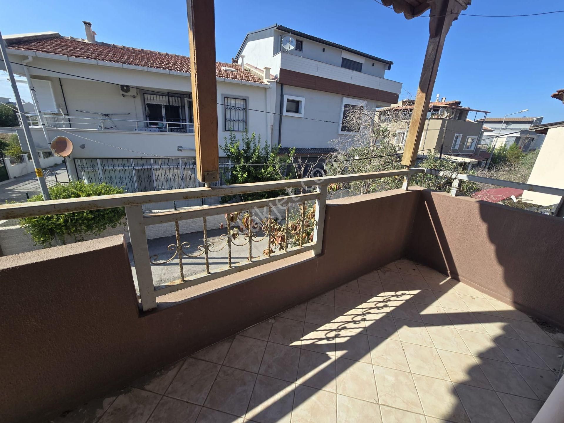 Urla Kalabakta Denize 100m. D.gazlı Dubleks Satılık 3+1 Villa - Görsel 6