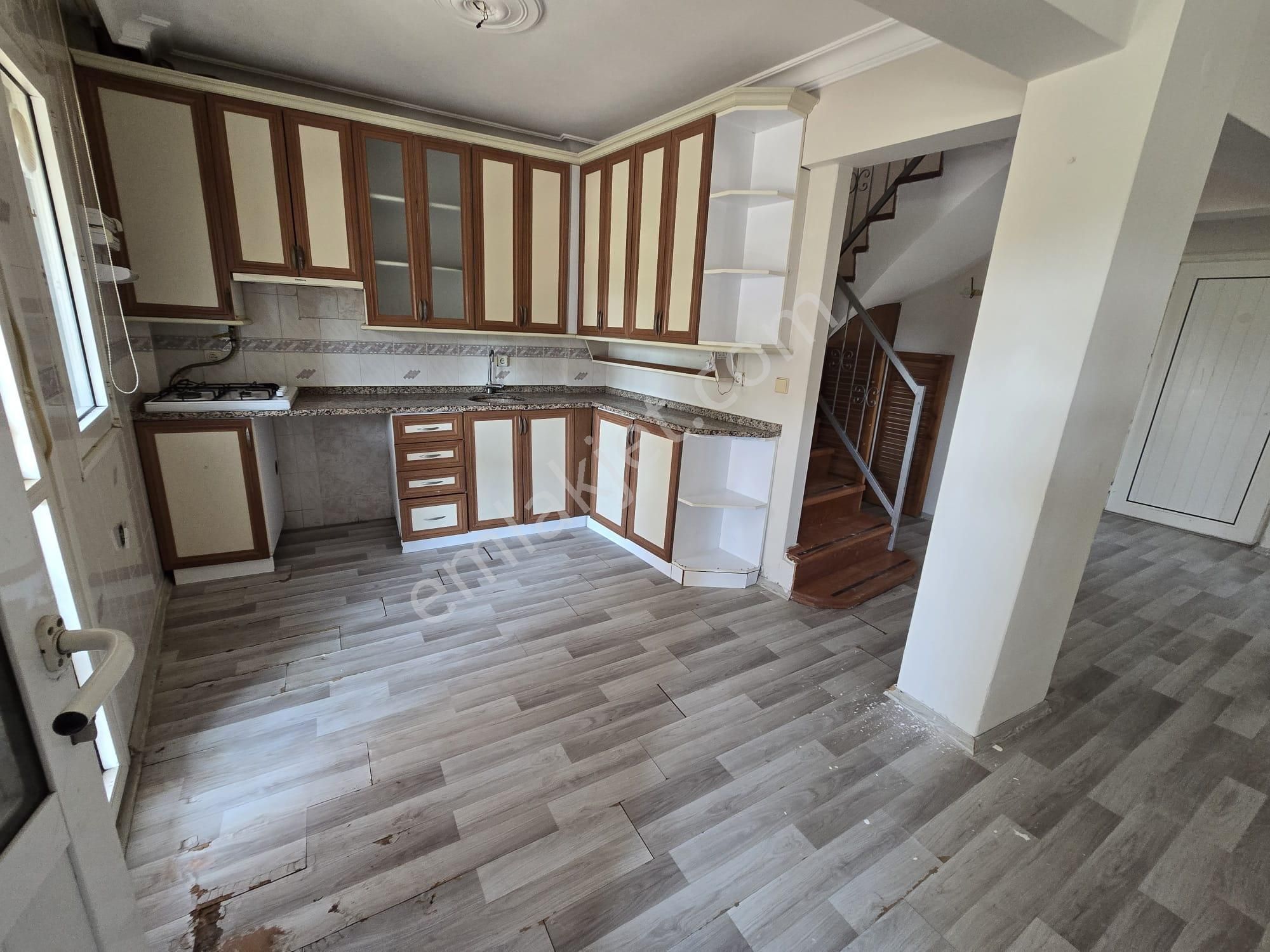 Urla Kalabakta Denize 100m. D.gazlı Dubleks Satılık 3+1 Villa - Görsel 14