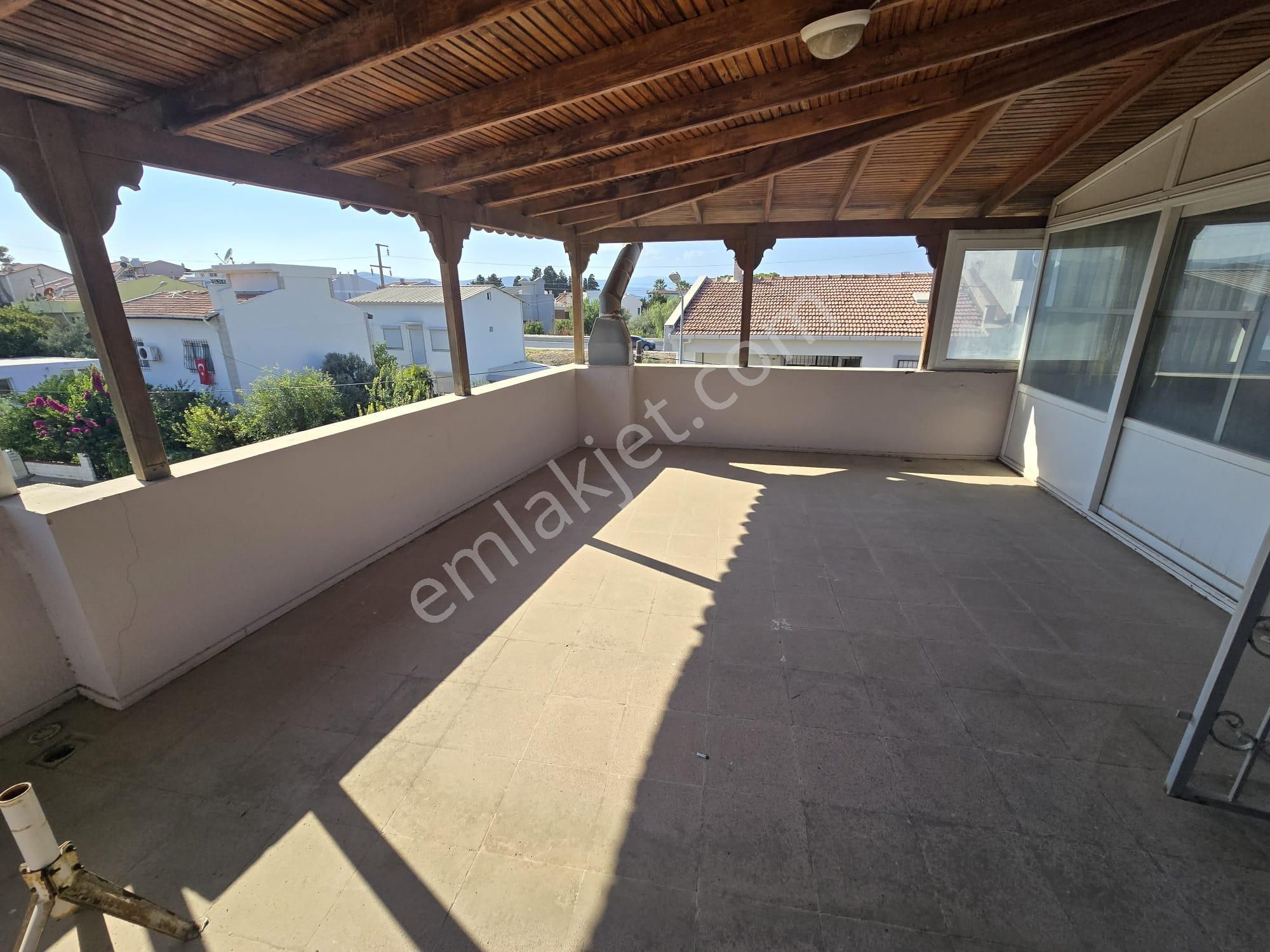 Urla Kalabakta Denize 100m. D.gazlı Dubleks Satılık 3+1 Villa - Görsel 29