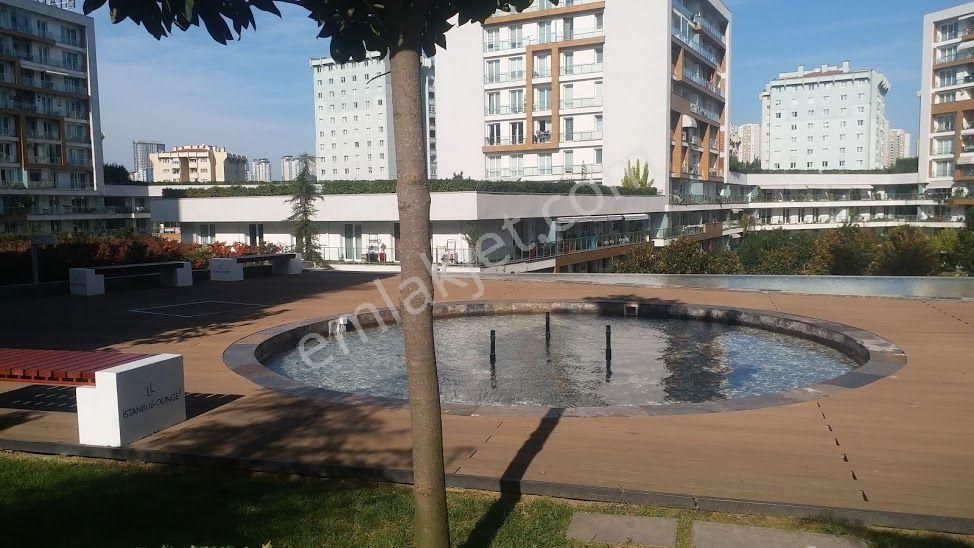 Küçükçekmece Atakent İstanbul Lounge 2 De Satılık Arakat Eşyalı 1+1 67m2 Daire