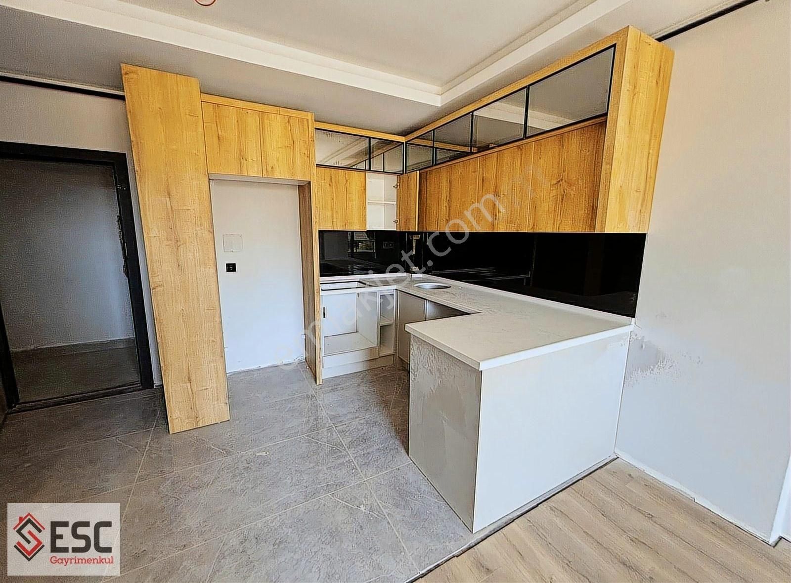 Esc'den Marka Projede Lüks Site İçi 1+1 Satılık Daire