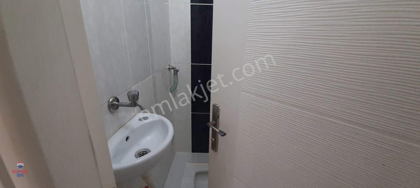 Metroya Yürüme Mesafesinde 2+2 Üst Dubleks Daire