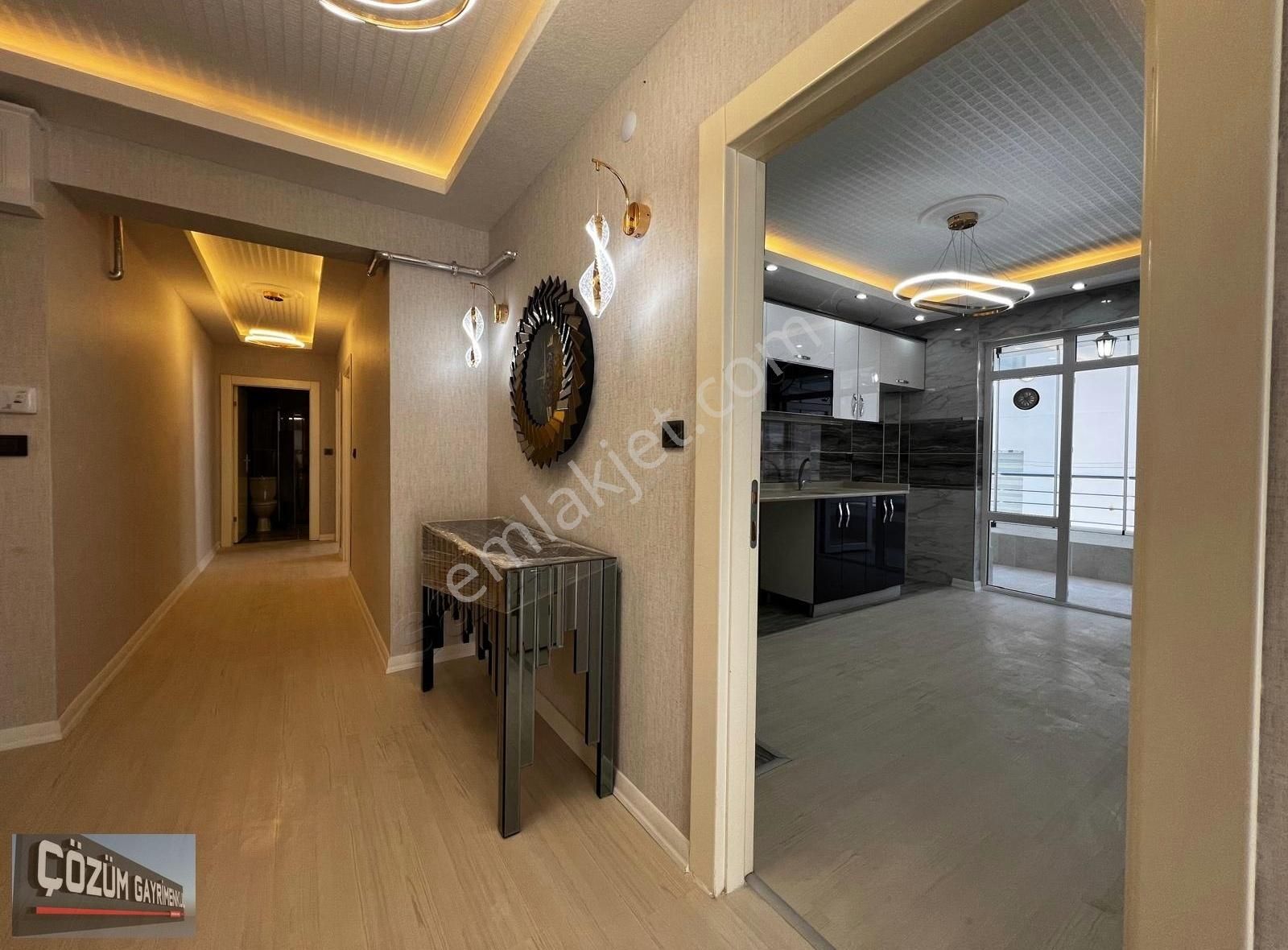 Çözüm Farkı İle 3+1 Full Yapılı Kombili İskanlı Geniş Ve Ferah - Görsel 19