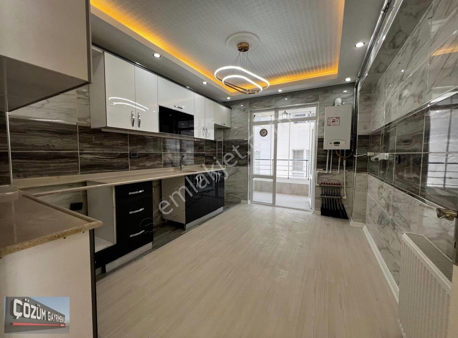 Çözüm Farkı İle 3+1 Full Yapılı Kombili İskanlı Geniş Ve Ferah - Görsel 11