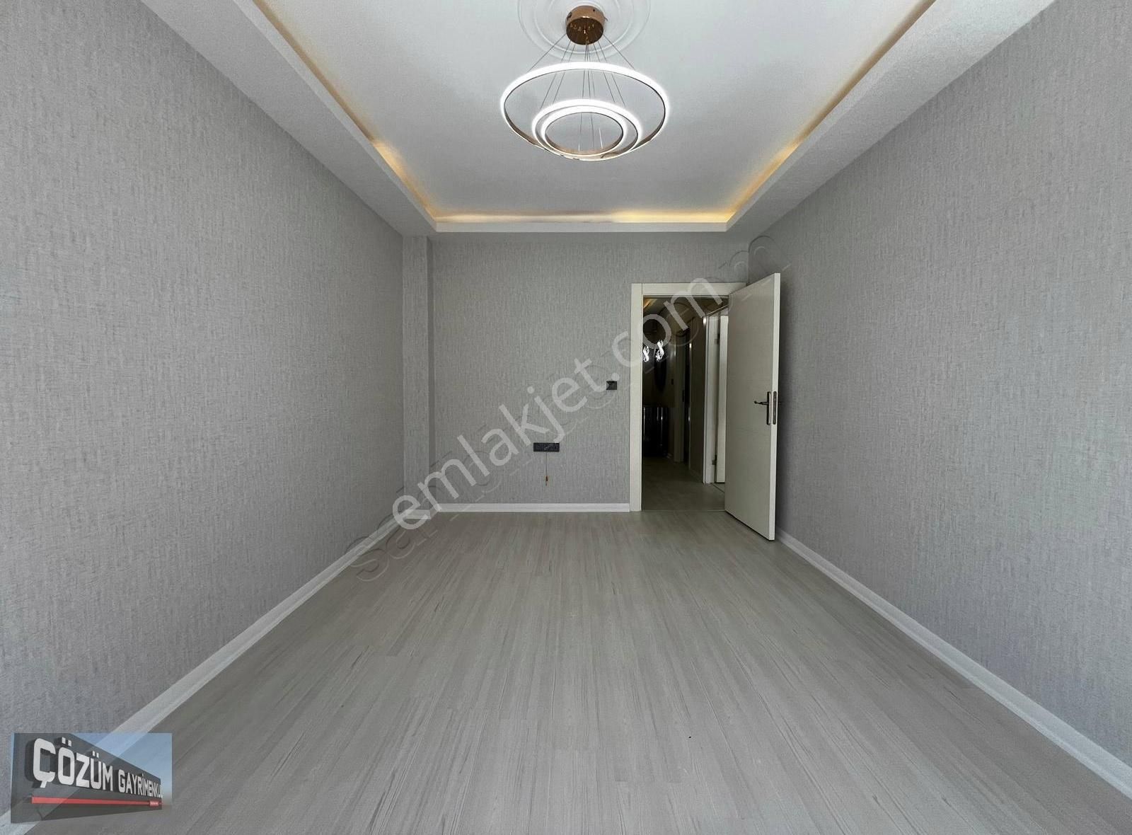 Çözüm Farkı İle 3+1 Full Yapılı Kombili İskanlı Geniş Ve Ferah - Görsel 29