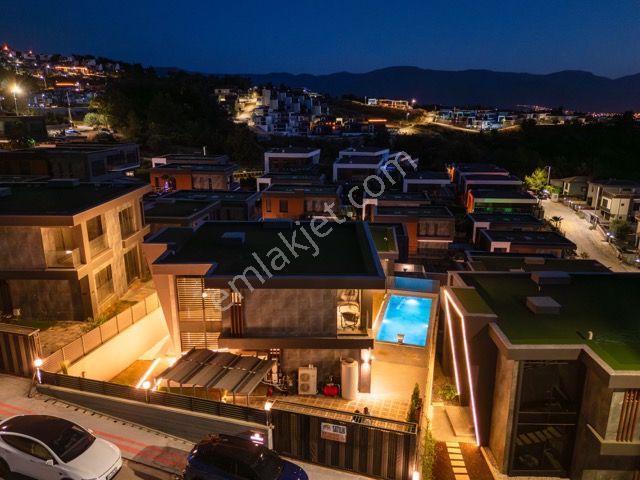 Kuşadası Soğucak'ta Full Manzara-full Eşya-rolls Royce Tavan - Görsel 8