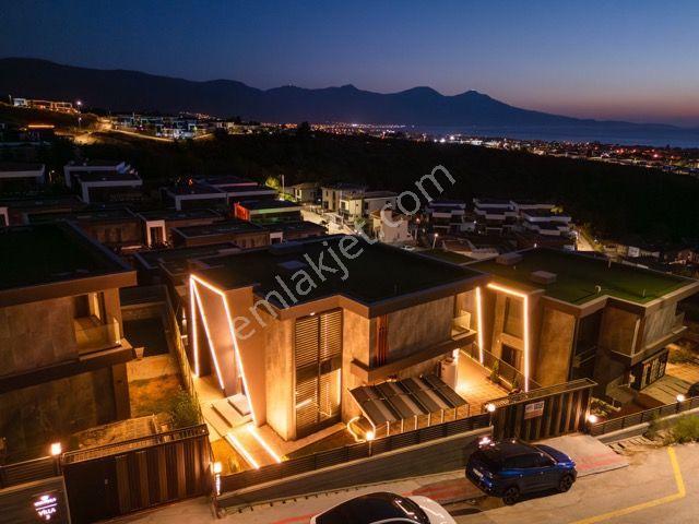 Kuşadası Soğucak'ta Full Manzara-full Eşya-rolls Royce Tavan - Görsel 2