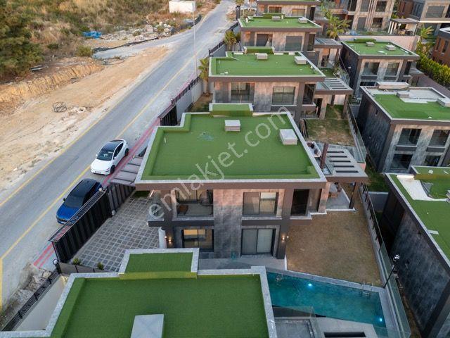 Kuşadası Soğucak'ta Full Manzara-full Eşya-rolls Royce Tavan - Görsel 4