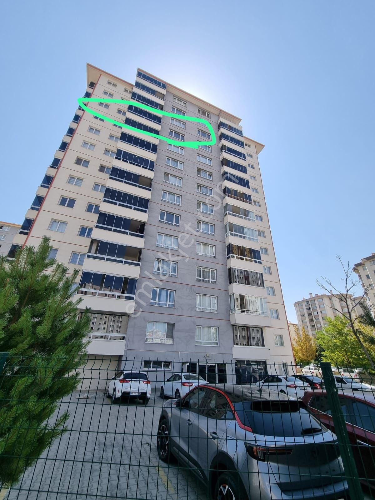 Ahi Mesut Da Site İçirisinde Satılık 3+1 Daire
