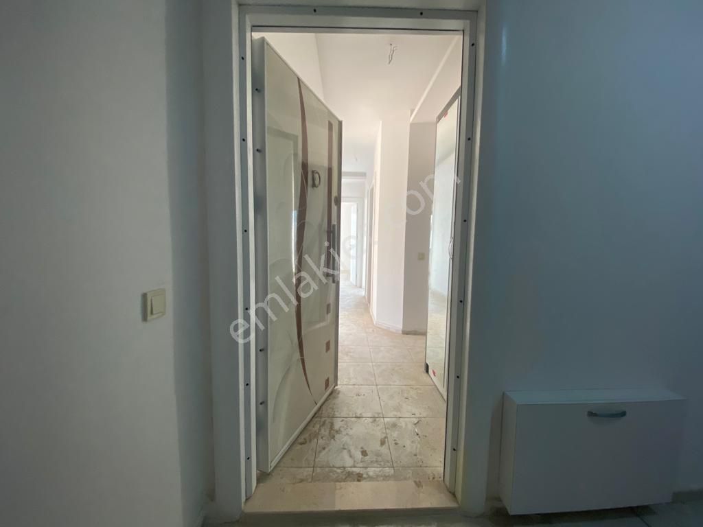 Deniz Manzaralı 2+1 Açık Mutfaklı Yaz Kış Oturuma Uygun Kiralık - Görsel 17