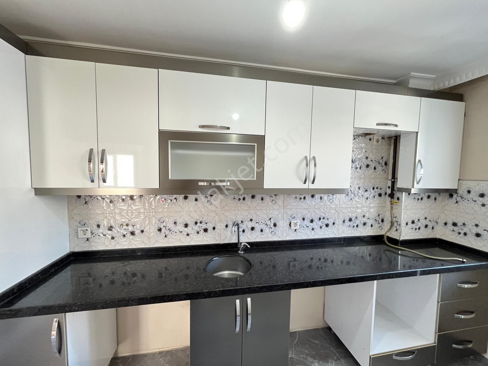 Akşemsettin Mah. 2+1 Acil Kiralık – 80 M² – Aileye Uygun | Babahan Gayrimenkul