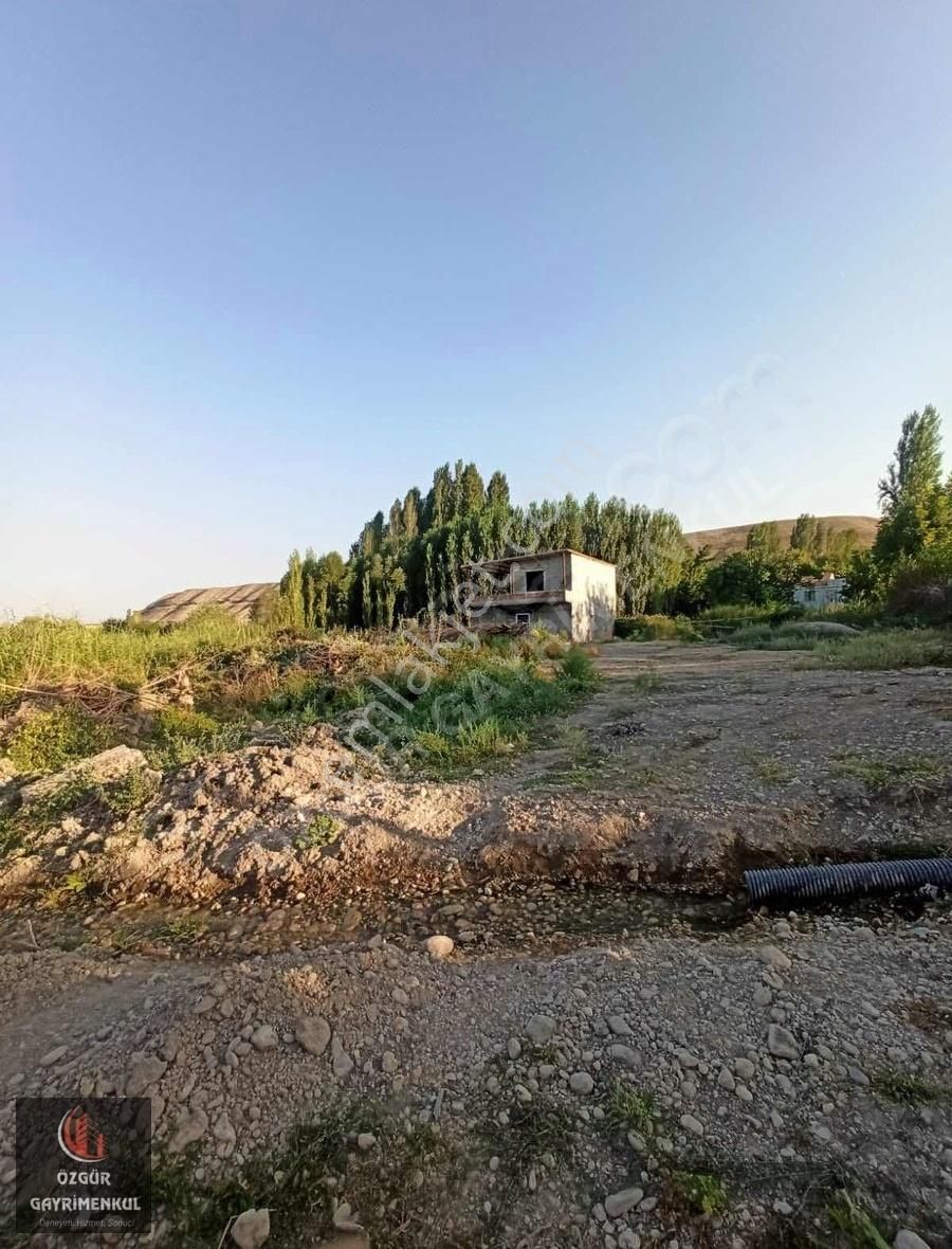 Özgürden Yeşilyurt Göktarla Köyü'nde Müstakil Ev Ve Arsası - Görsel 4