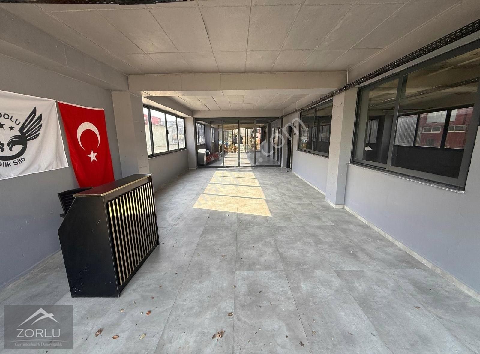 Zorlu Gayrimenkul'den Organize Sanayi'de 1000m2 Depo +1000 M2 - Görsel 4