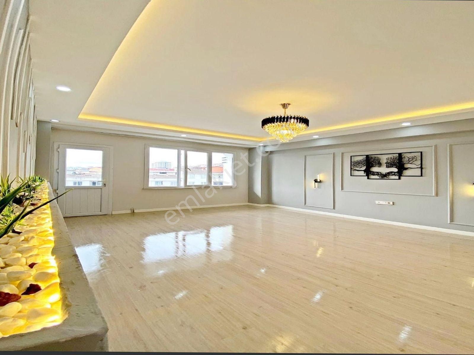 Güzelyurt Mahallesi Merkezi Konumda Acil Satılık 2+1 Lüx Daire!