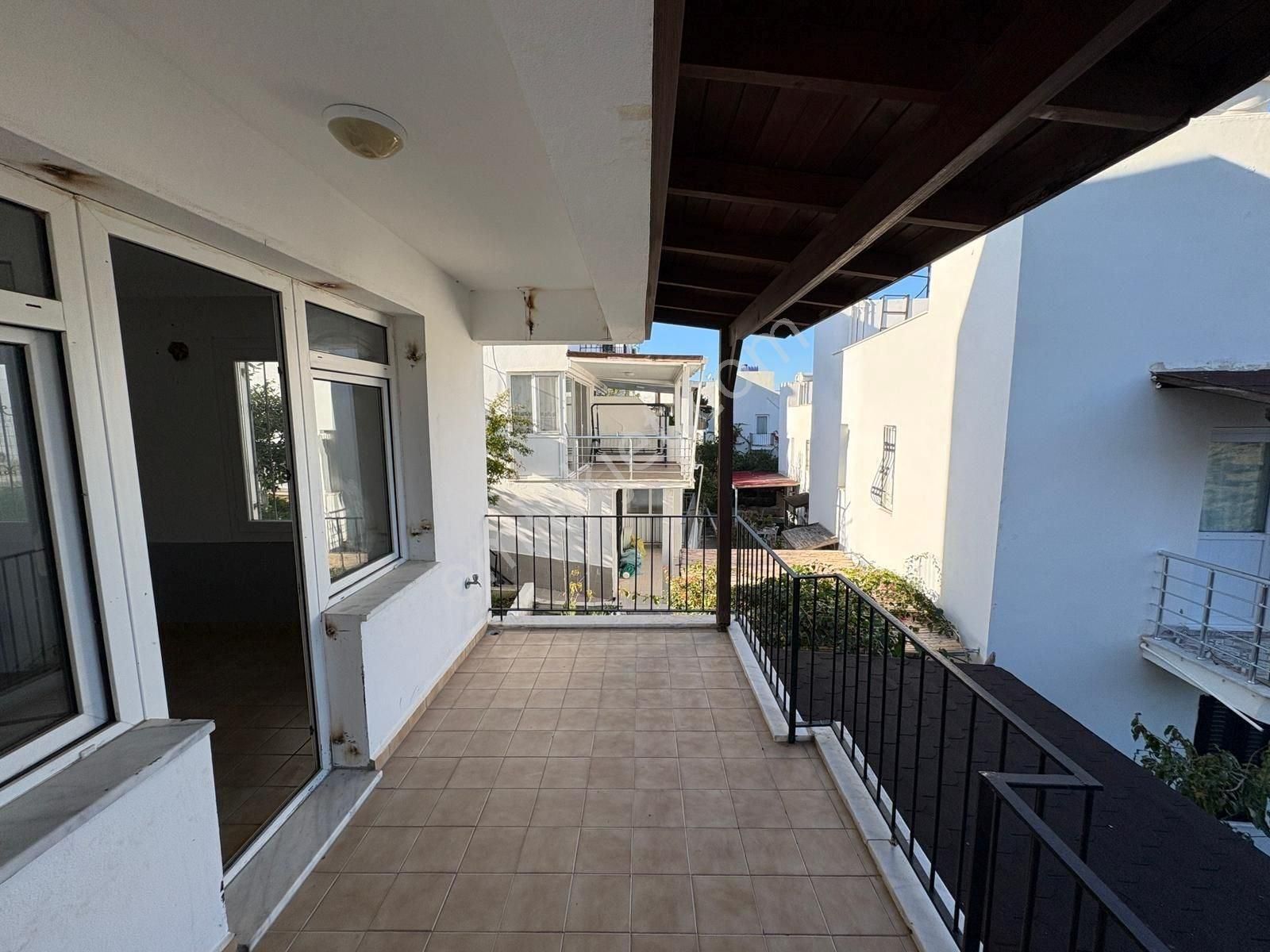 Güllük'te Deniz Manzaralı Kiralık Tripleks Villa - Görsel 21