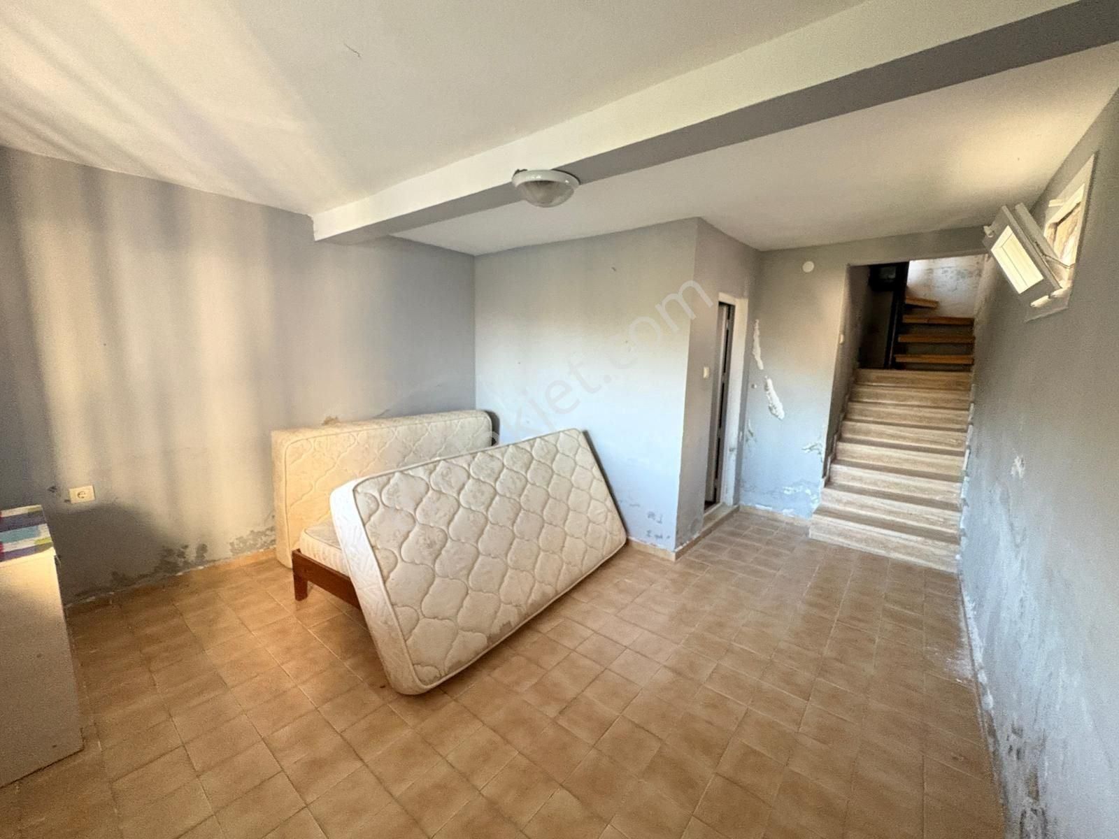 Güllük'te Deniz Manzaralı Kiralık Tripleks Villa - Görsel 23