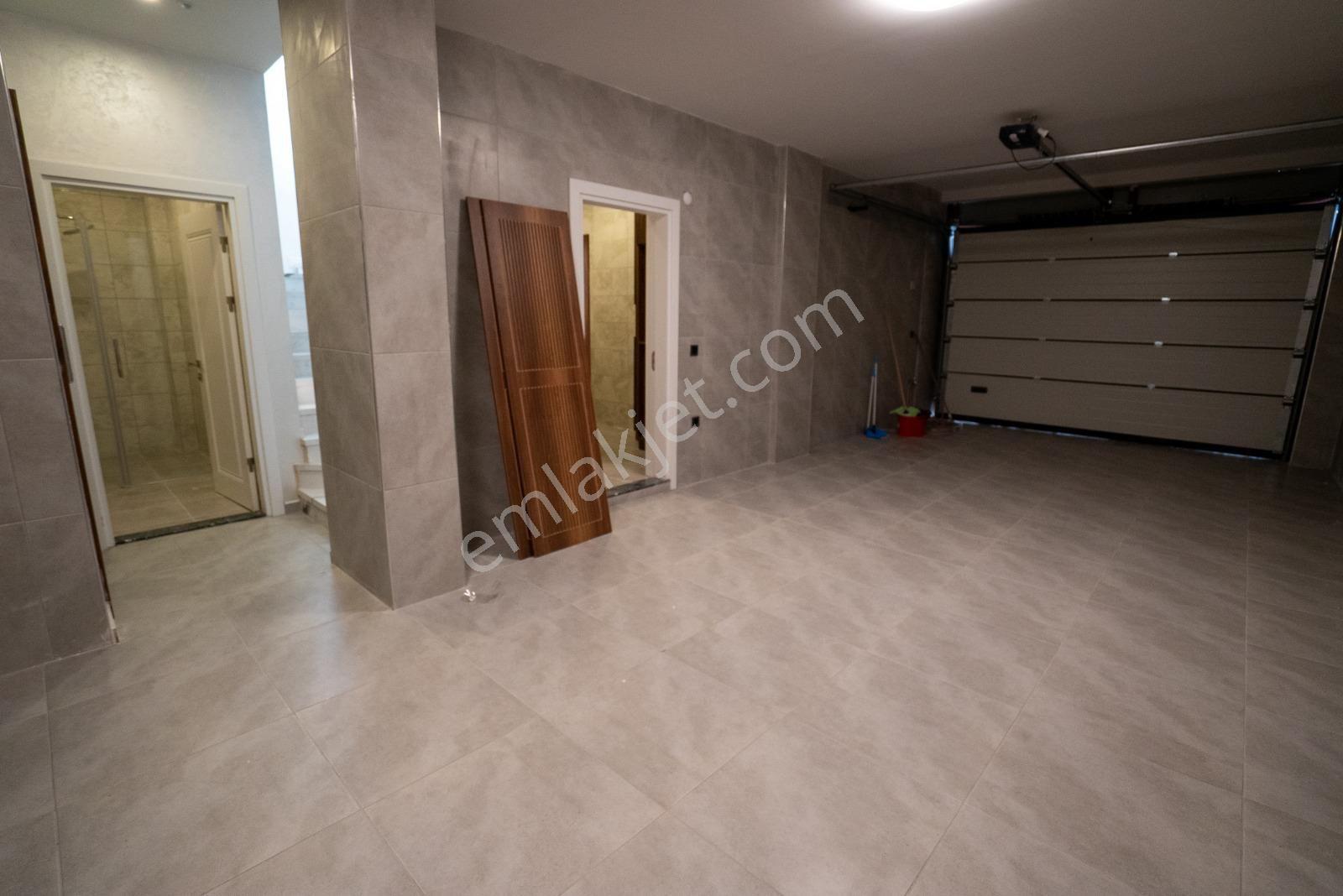 Kuşadası Değirmendere Bölgesi Acil Satılık Asansör-havuz-kapalı Otoparklı Villa - Görsel 15