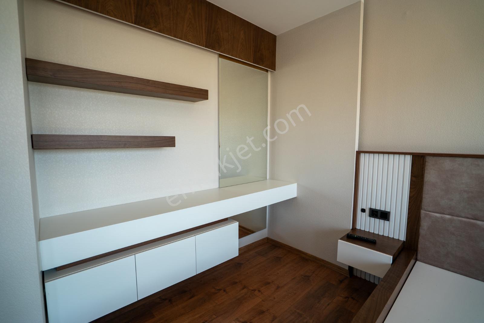 Kuşadası Değirmendere Bölgesi Acil Satılık Asansör-havuz-kapalı Otoparklı Villa - Görsel 29