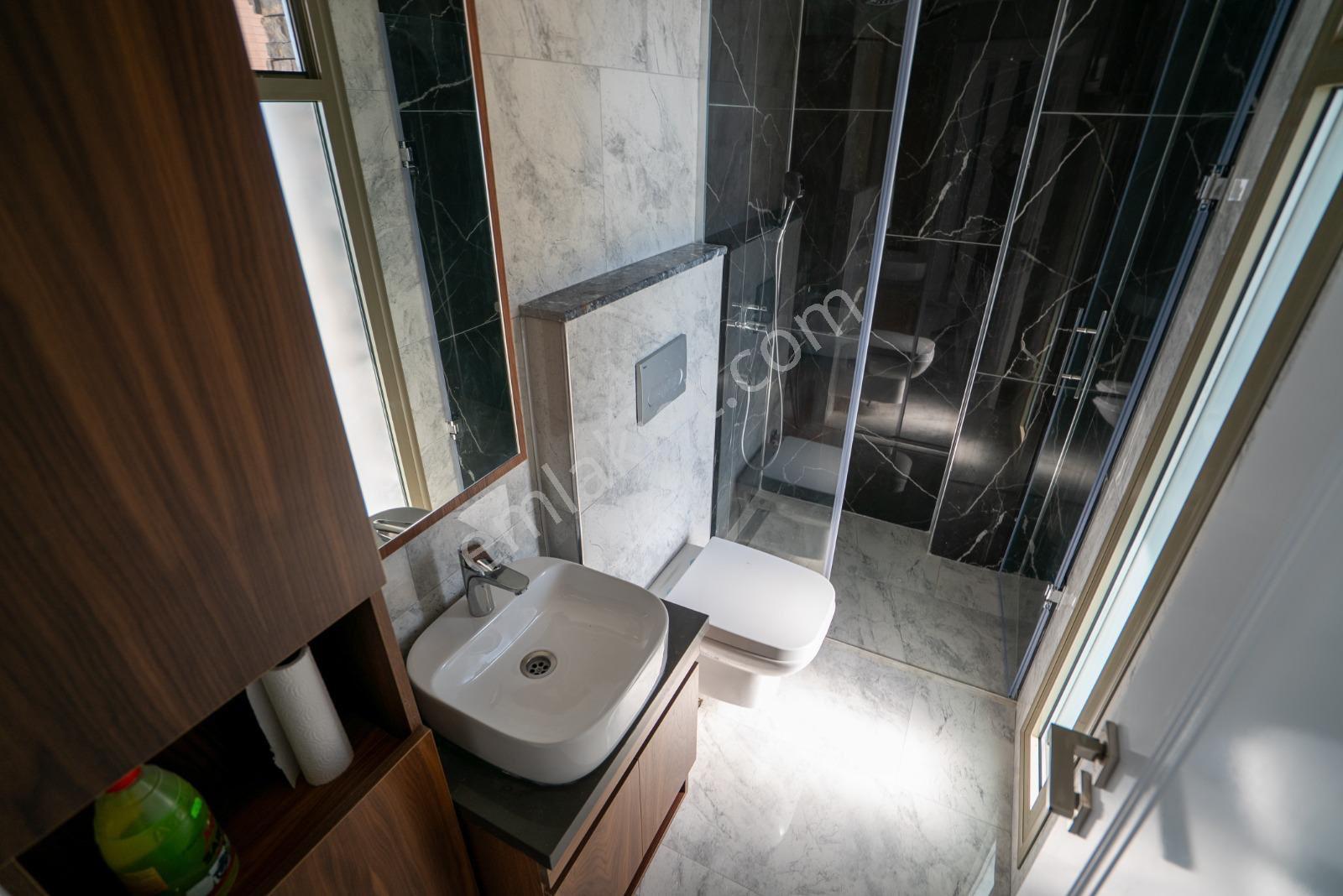 Kuşadası Değirmendere Bölgesi Acil Satılık Asansör-havuz-kapalı Otoparklı Villa - Görsel 31