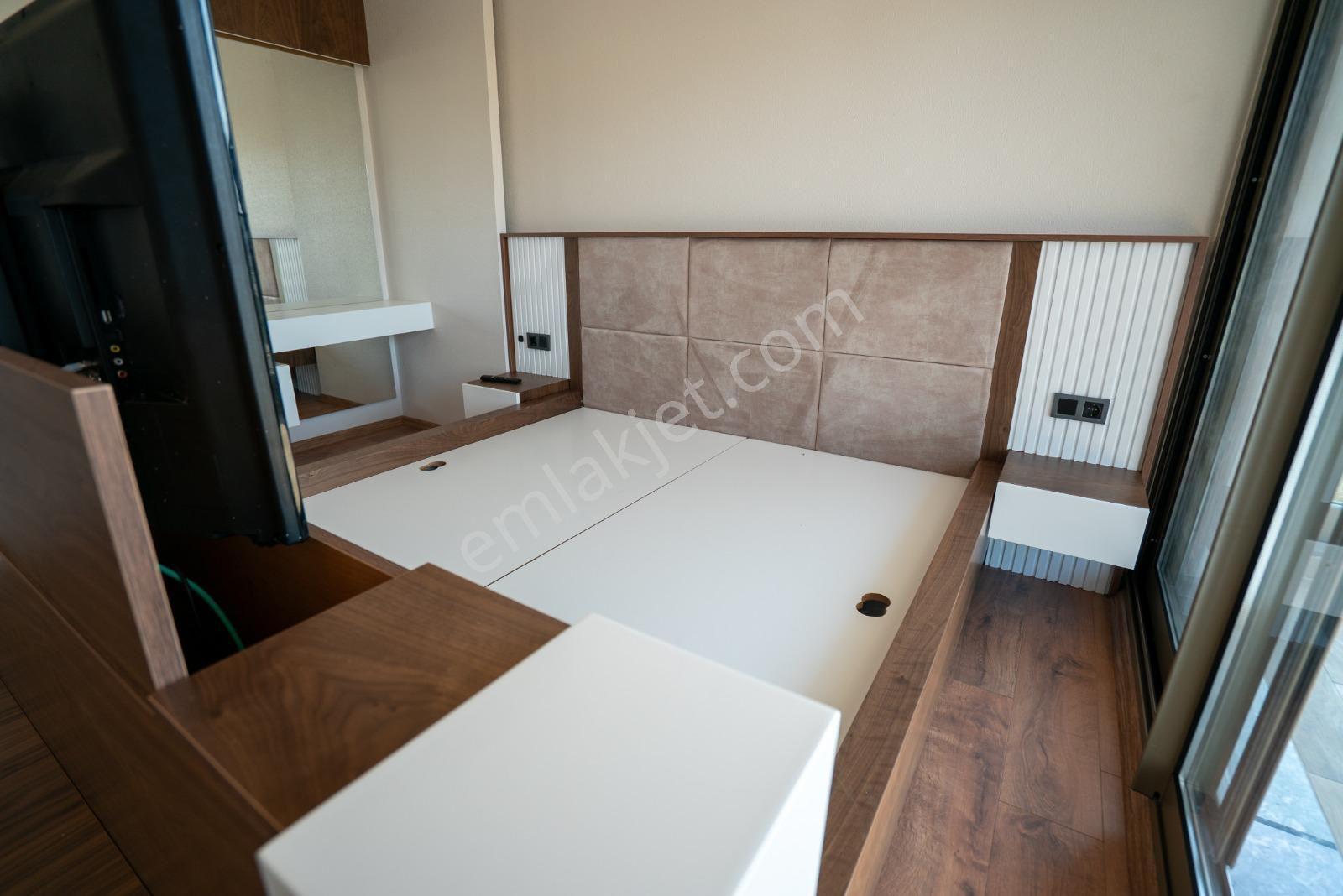 Kuşadası Değirmendere Bölgesi Acil Satılık Asansör-havuz-kapalı Otoparklı Villa - Görsel 33