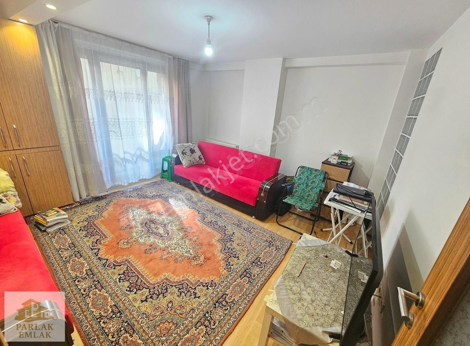 Üsküdar Tam Merkezde 2+1 Den Çevrilme Geniş 1+1 Yeni Bina