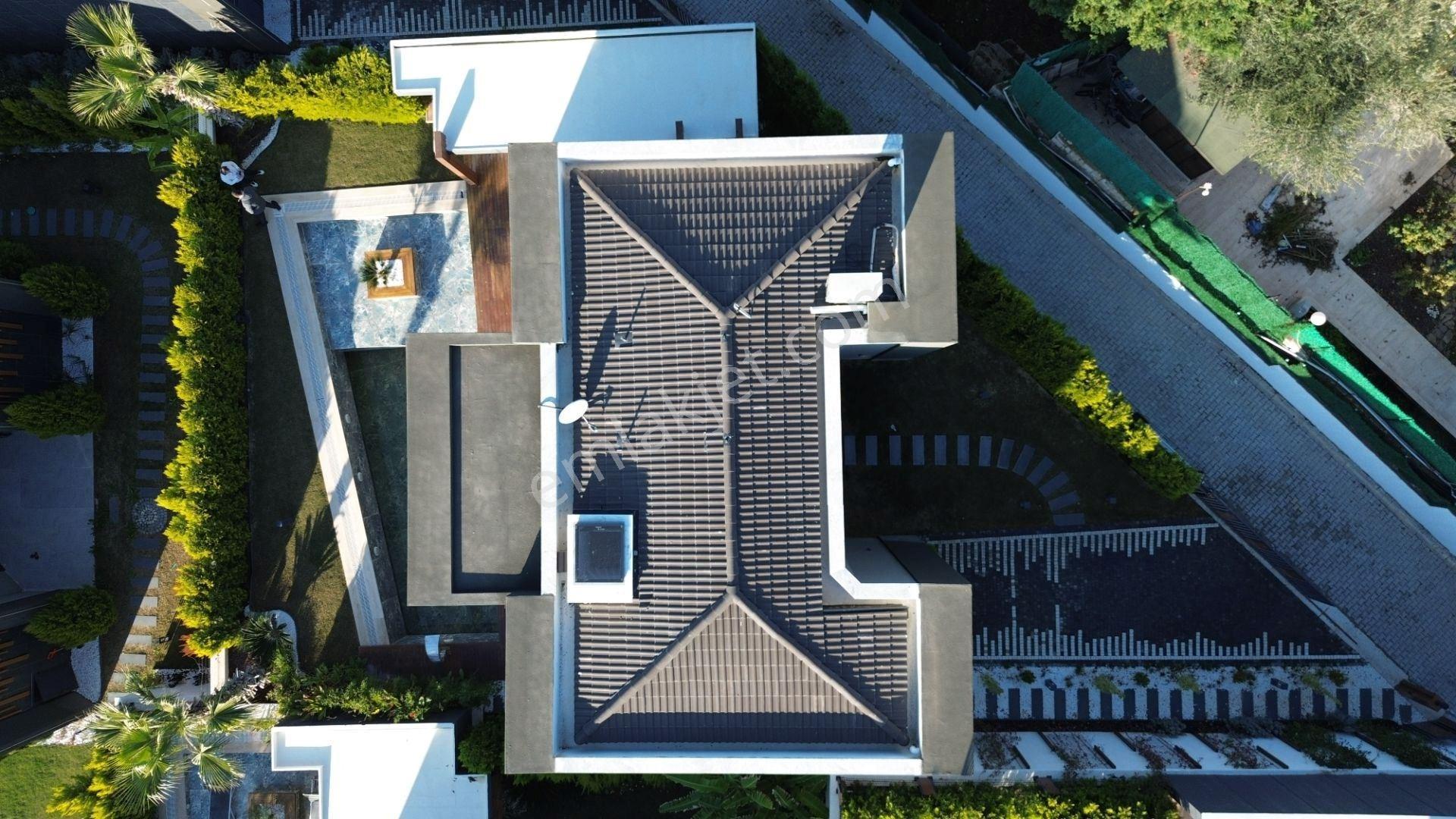 Kuşadası'nda 4+1 Satılık A+++ İşçilikli Dubleks Akıllı Villa - Görsel 5