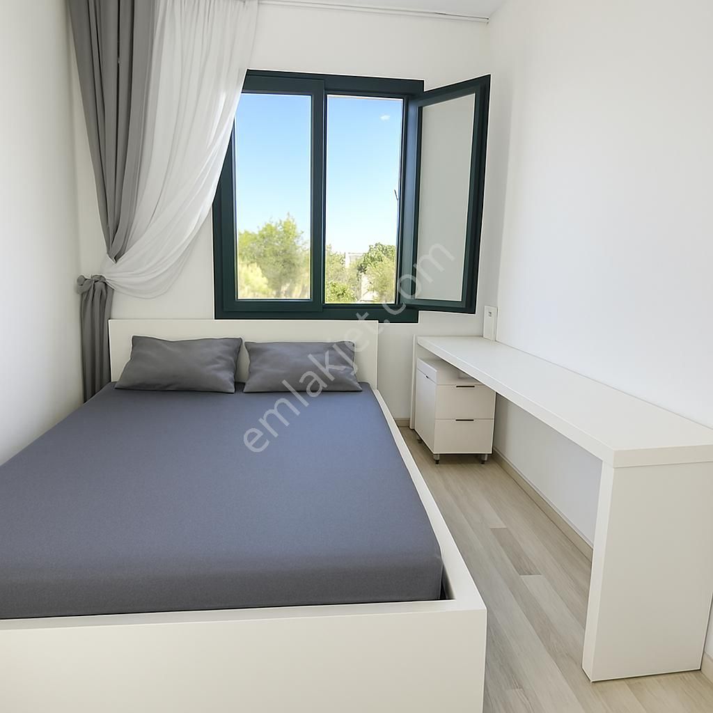 Alaçatı Çamlık Yolu’nda, Site İçerisinde , Müstakil Girişli, Geniş Bahçeli Ve Havuzlu Villa - Görsel 19