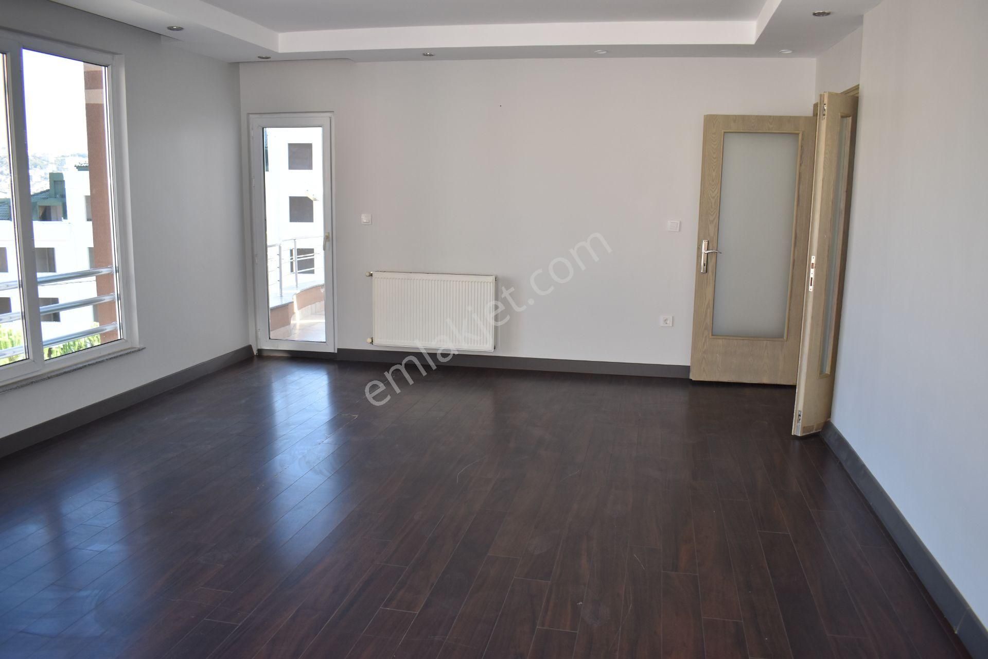 Büyükçekmece Fatih Mah Yeni Binada Deniz Manzaralı Lüx 5+1 Kiralık Dubleks