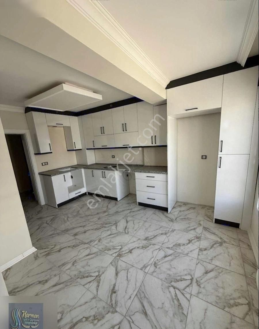 Masal Diyarı Yakını 200m2 4+1 Daire Mutfak Dolabı Vestiyer Dahil - Görsel 21