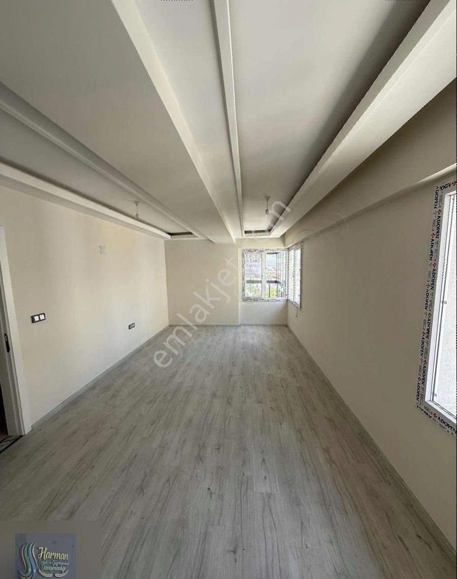 Masal Diyarı Yakını 200m2 4+1 Daire Mutfak Dolabı Vestiyer Dahil - Görsel 2