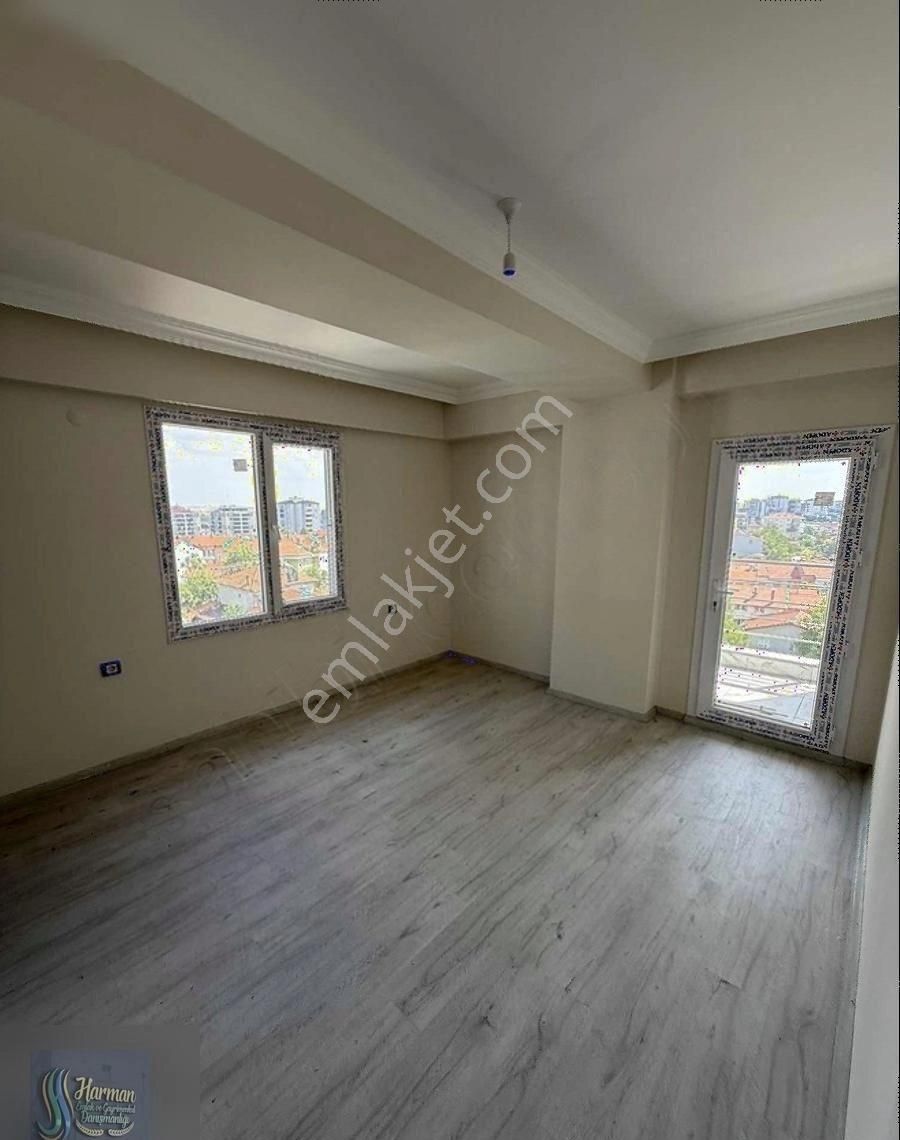 Masal Diyarı Yakını 200m2 4+1 Daire Mutfak Dolabı Vestiyer Dahil - Görsel 6