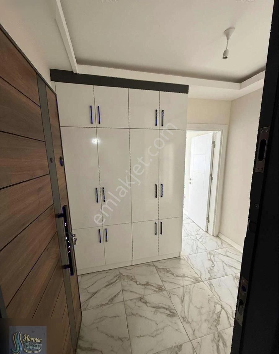 Masal Diyarı Yakını 200m2 4+1 Daire Mutfak Dolabı Vestiyer Dahil - Görsel 8