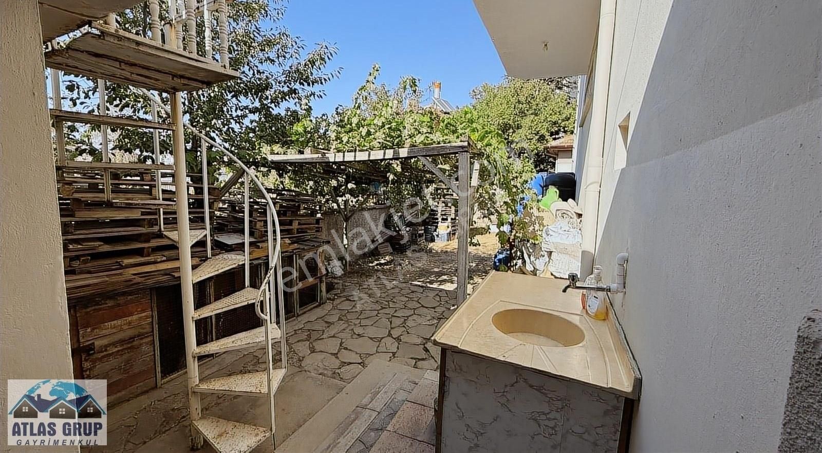 Atlas Gayrimenkul'den Mehmet Akif Mah. Müstakil Ev Süper Konum!! - Görsel 3