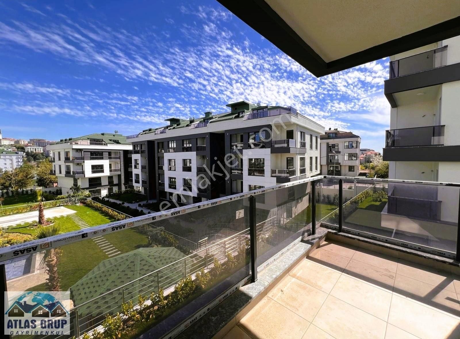 Beylikdüzün De Emsalsiz Site Ve Peyzaj İçinde Satılık 3+1 Daire - Görsel 2