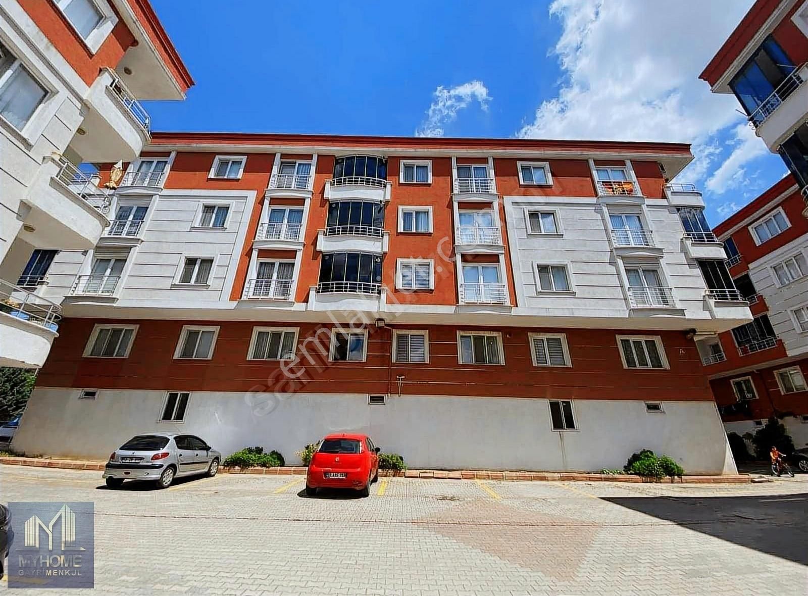 Çorlu Alipaşa Mahallesin'de Site İçi Satılık 3+1 Daire