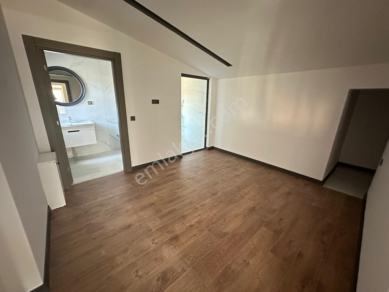 Kuşadası Ege Mahallesinde Elit Residansta 3+1 165m2 Fırsat Loft Lux Daire - Görsel 12