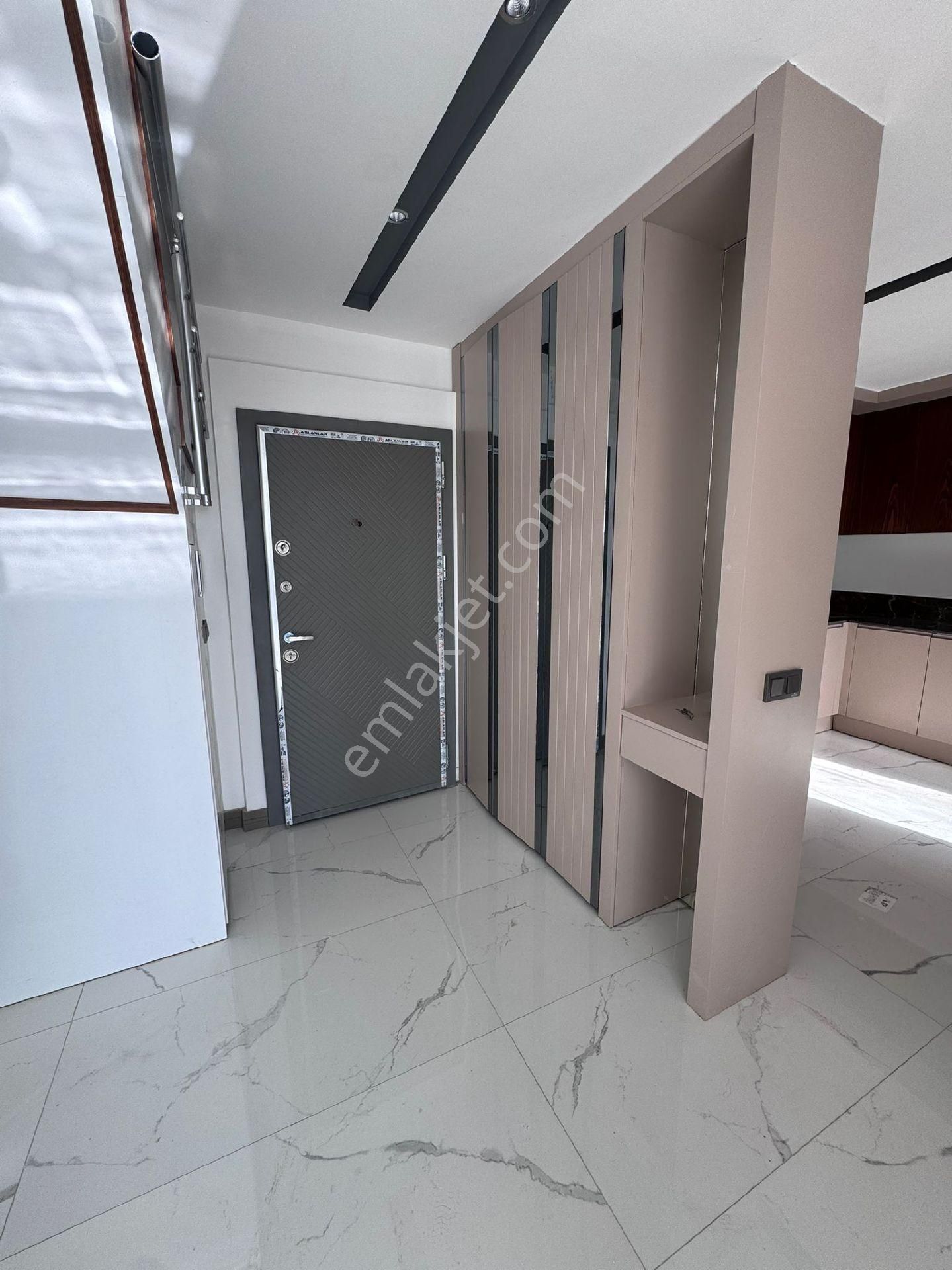 Kuşadası Ege Mahallesinde Elit Residansta 3+1 165m2 Fırsat Loft Lux Daire - Görsel 27