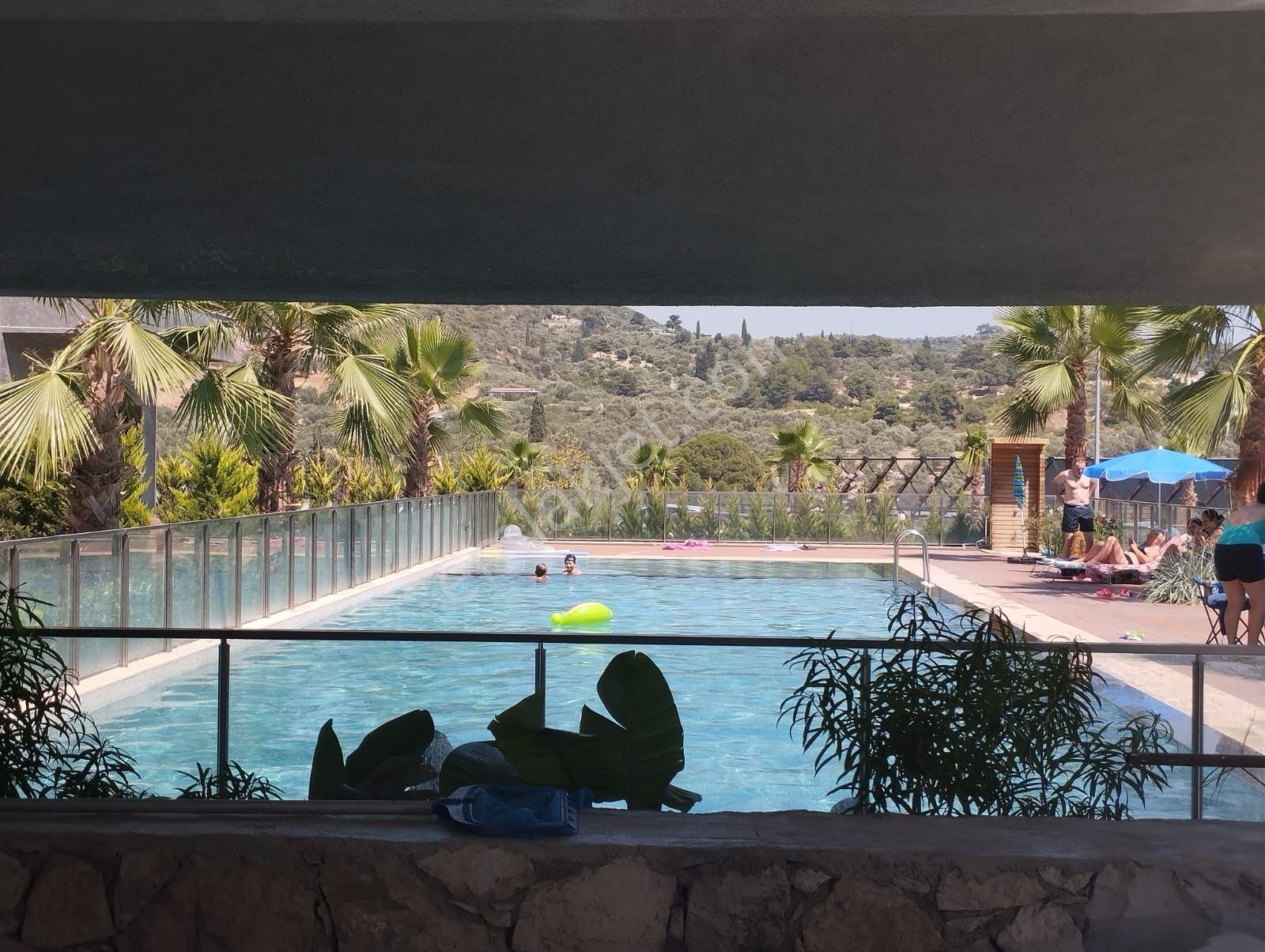 Kuşadası Ege Mahallesinde Elit Residansta 3+1 165m2 Fırsat Loft Lux Daire - Görsel 3