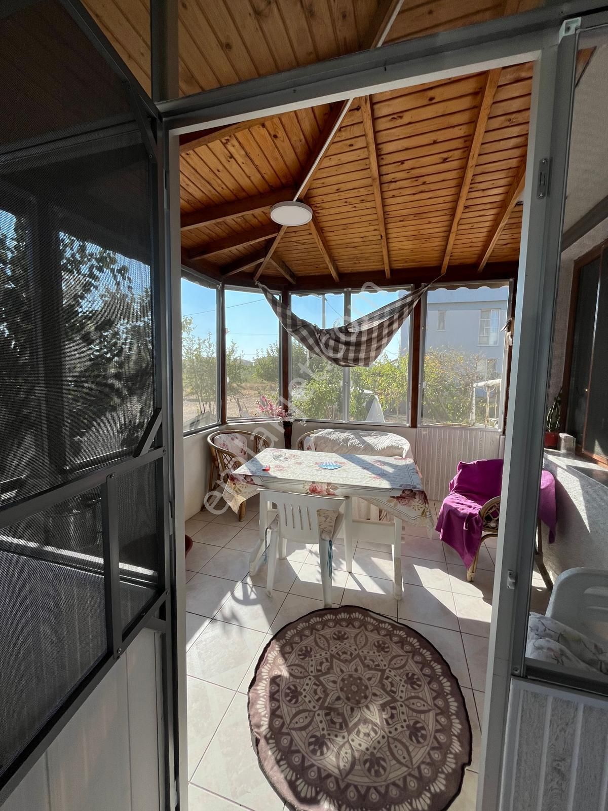 Denize Sıfır Yaz Kış Tatil Konforunda Villa - Görsel 14