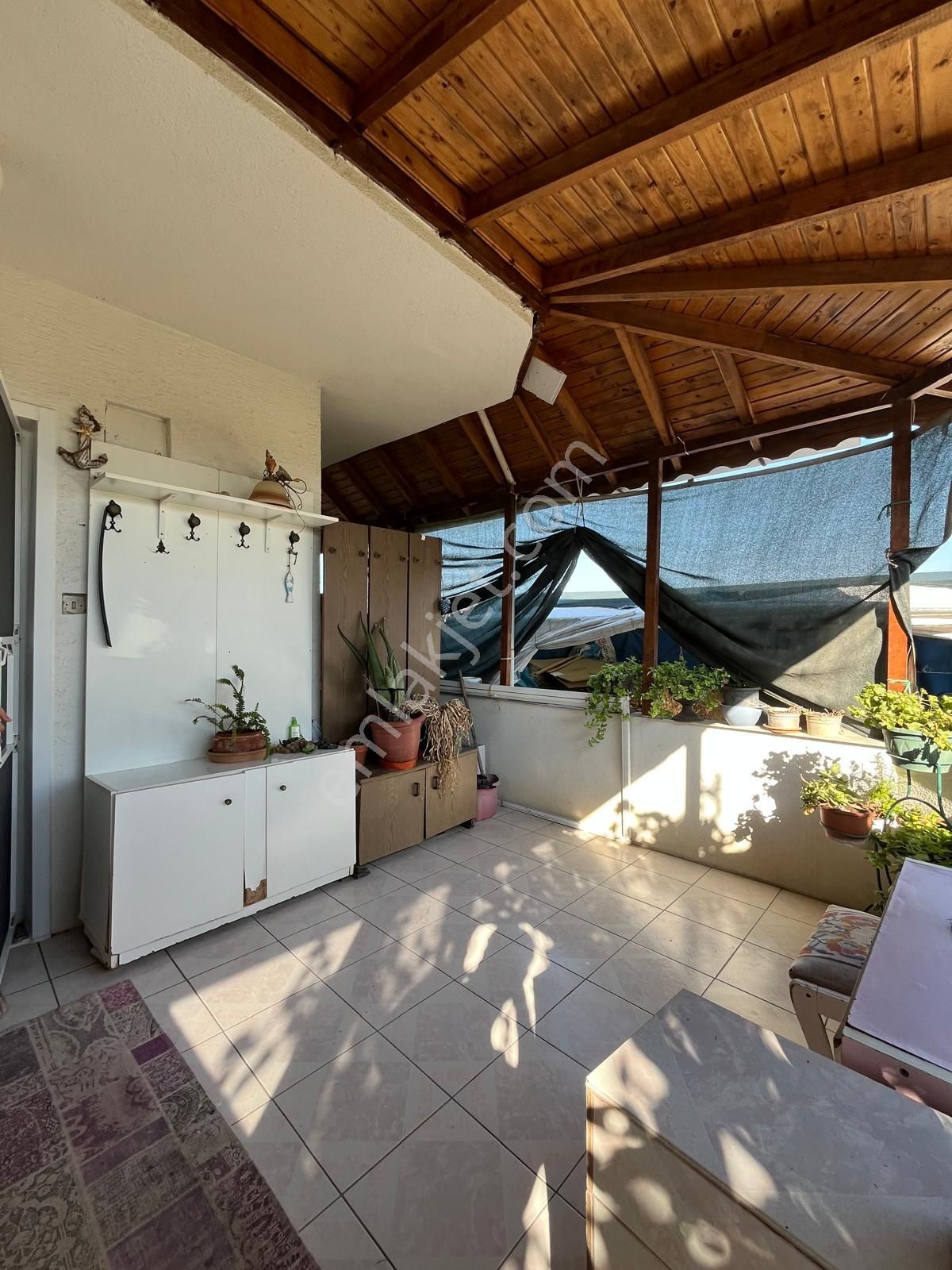 Denize Sıfır Yaz Kış Tatil Konforunda Villa - Görsel 15