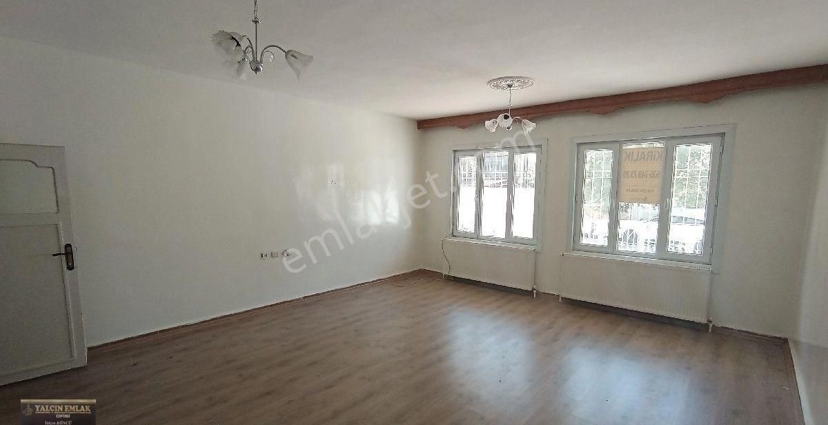 Beyazlar Mahlesinde 3+1 Bahçeli Yüksek Giriş Geniş Daire